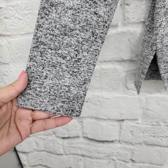 Lucky Brand Gray Space Dye Lightweight Sweater Sz S - Picture 2 of 12